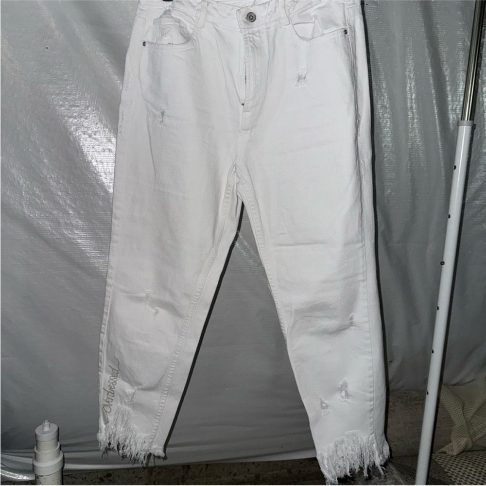 Zara White Ankle Cropped Jeans with Distressed Hem